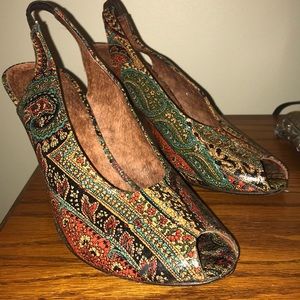 Audley London Heeled Patterned Peep-Toe Slingback